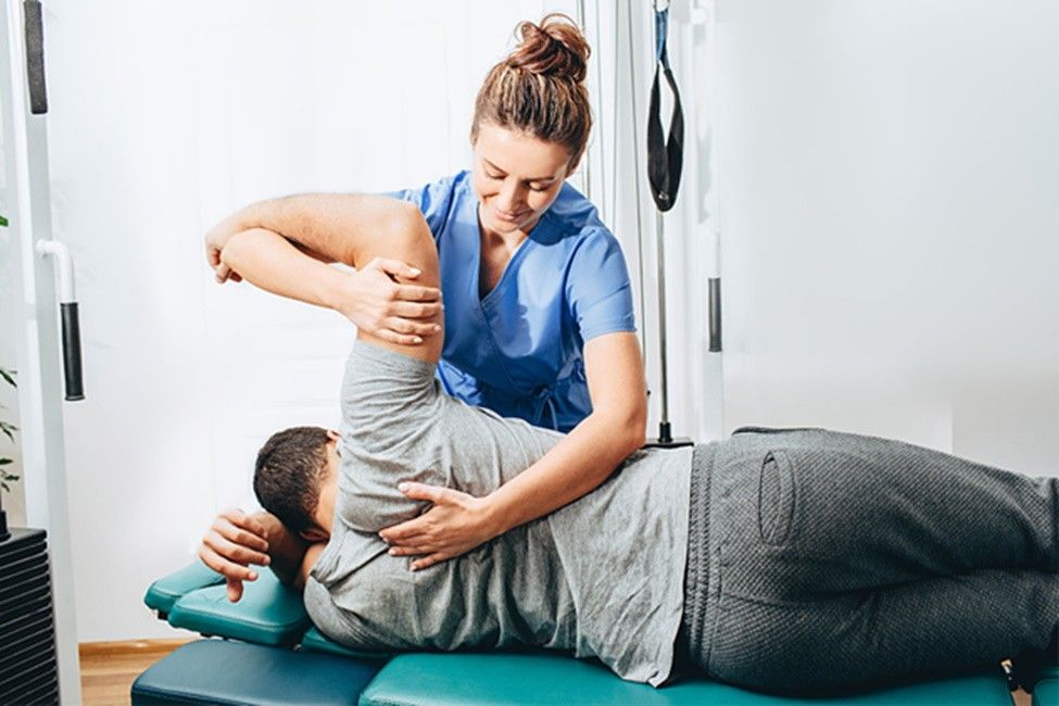 How Does a Best Physiotherapist in Noida Create a Personalized Treatment Plan?